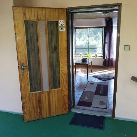 Stare Dobrkovice E3/2 Apartment *